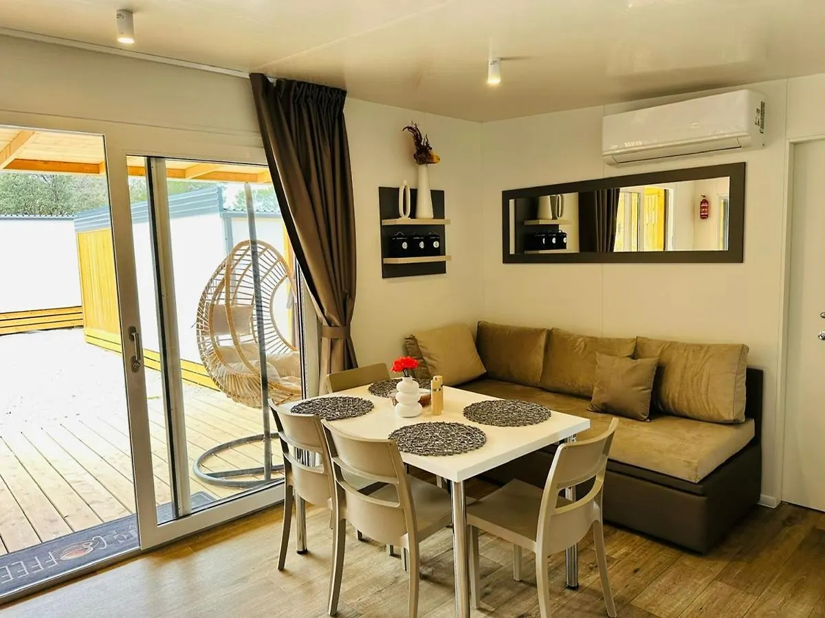 George Holiday Homes - Soline Beach Croatia