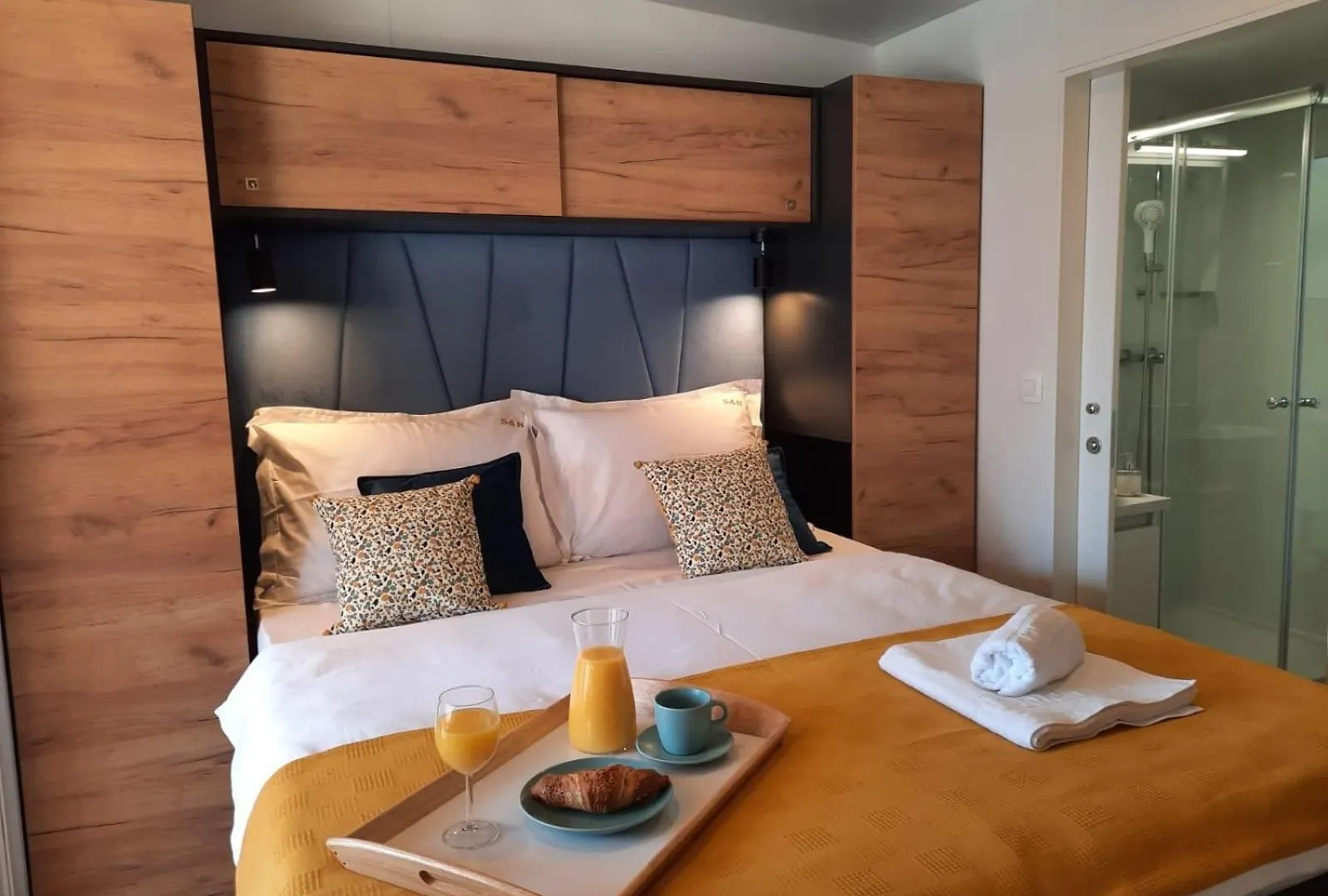 George Holiday Homes - Soline Beach Croatia